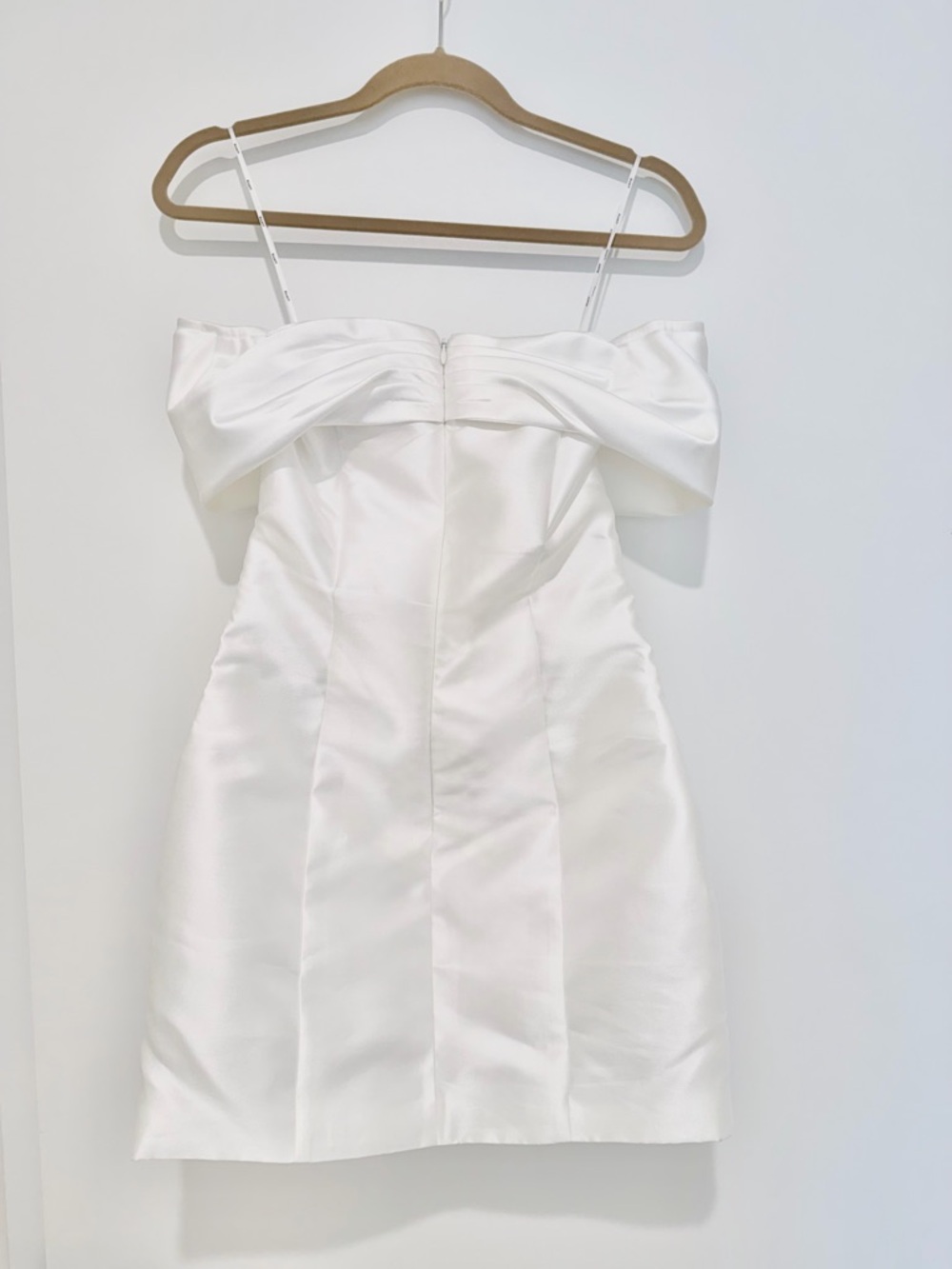 Elliatt excellent condition White mini dress wedding cocktail size X Small - Picture 5 of 7